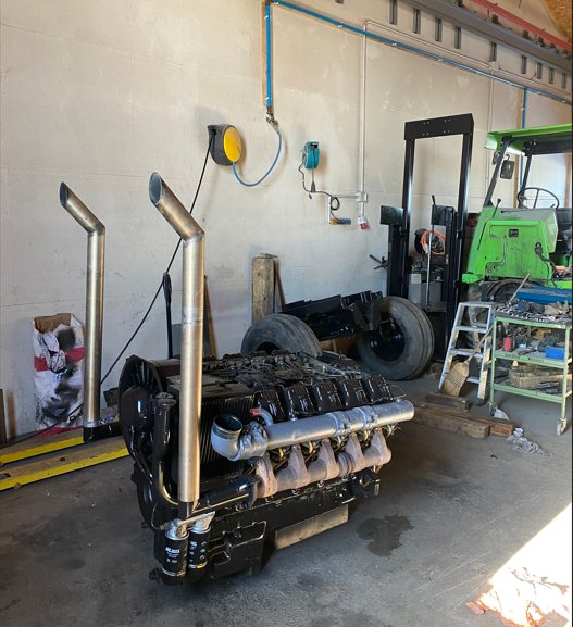 Moteur V10 Deutz de 16 litres préparé en atelier